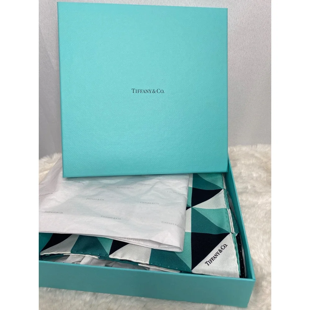 Tiffany‎ & Co Silk Scarf Geometric Triangle Blue Navy White  Made in Italy Box